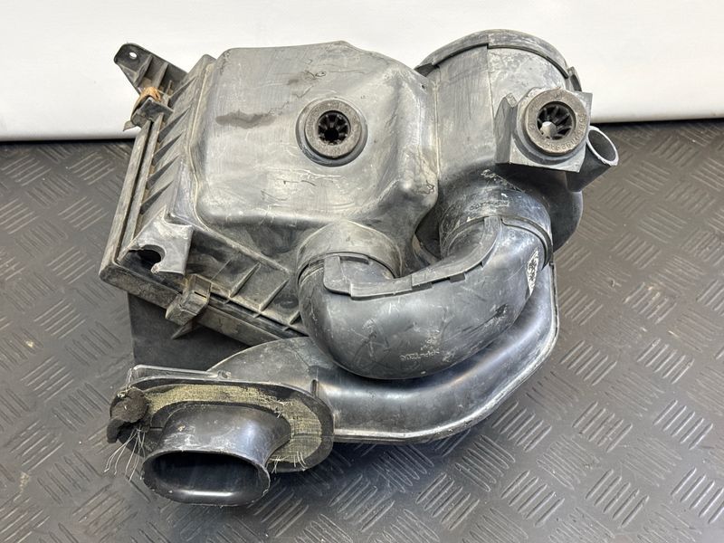 Корпус воздушного фильтра Nissan Navara D40 Pathfinder R51 2006-10 2.5d дефект 482709 фото