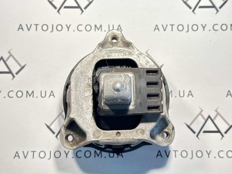 Подушка двигателя правая BMW G05,G06,G07 493075 фото