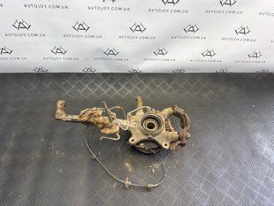 Передний левый поворотный кулак в сборе Toyota Hilux 2006-15 2.5d (подшипник под замену) 819779 фото