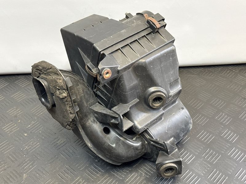 Корпус воздушного фильтра Nissan Navara D40 Pathfinder R51 2010-15 2.5d 493437 фото