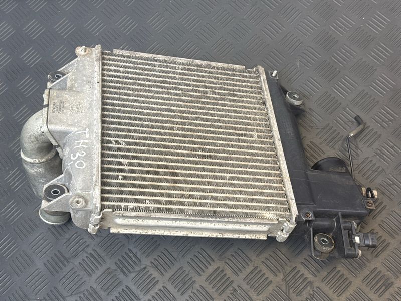 Інтеркулер Toyota Hilux 2006-15 2.5-3.0d 341604 фото