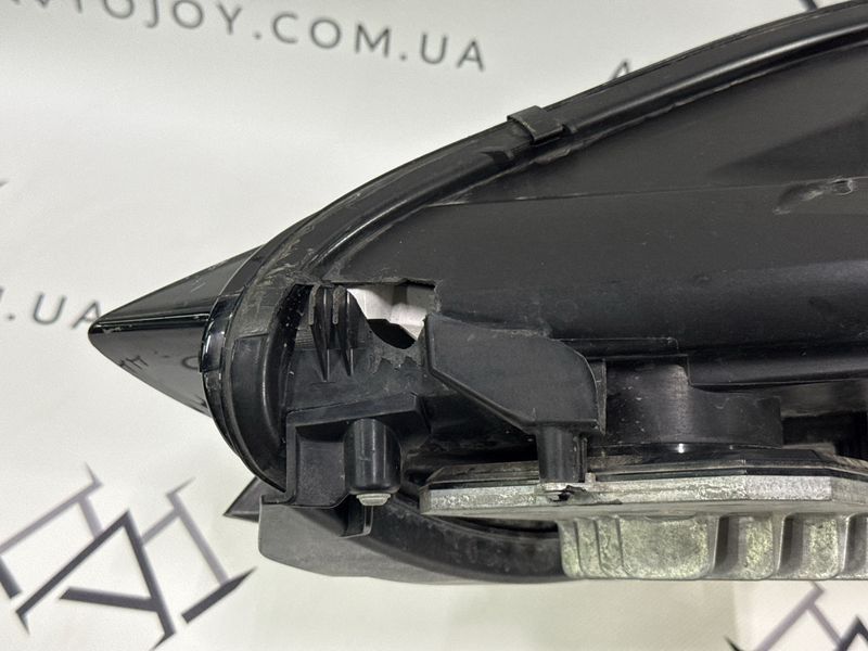 Фара права Tesla Model 3 2018-20 (сколи на корпусі, некорректна робота блоків) 912360 фото