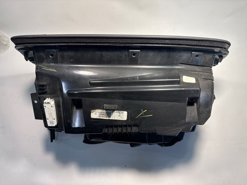 Бардачок BMW X5 G05 2019-26 493494 фото