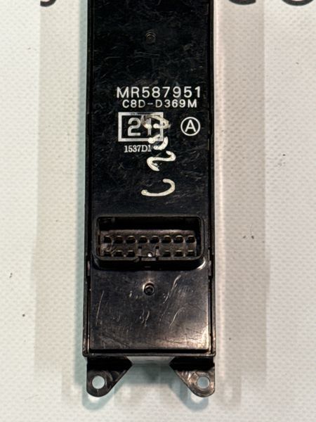 Блок склопідіймача Mitsubishi L200 2006-15 Англія 482335 фото