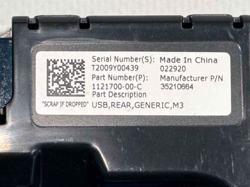Блок USB заднього ряду Tesla Model 3 493206 фото