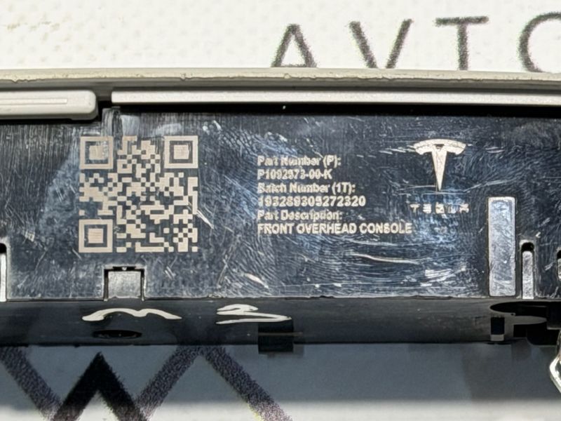 Плафон освещения салона передний Tesla Model 3 909094 фото