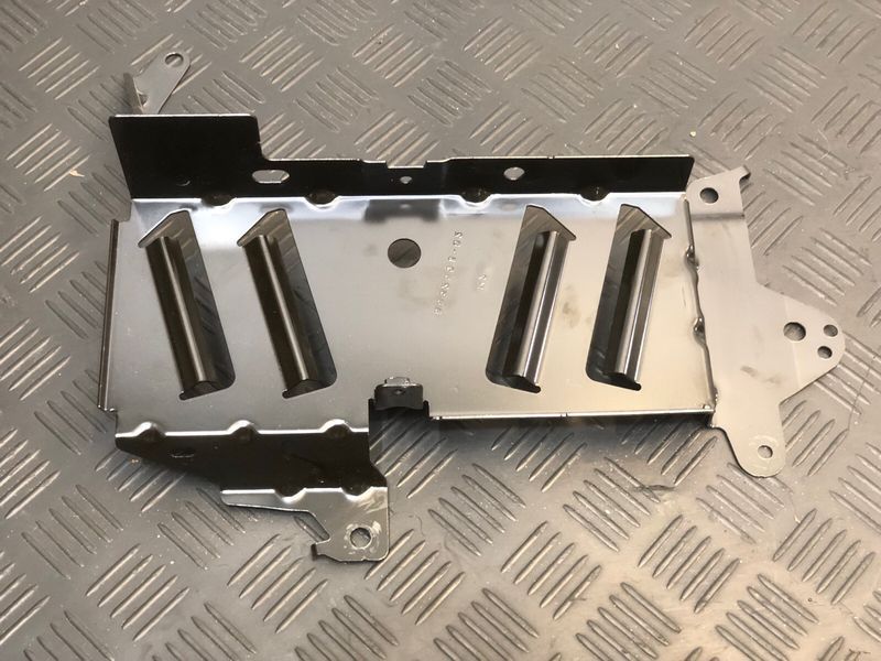 Кронштейн аудио усилителя BMW X5 G05 493731 фото