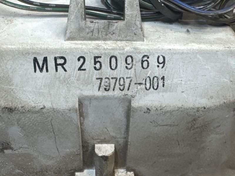 Панель приладів додаткова Mitsubishi L200 1998-06 905270 фото