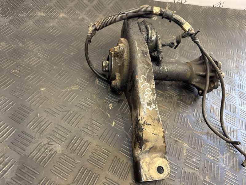 Пром вал переднього редуктора Ford Ranger Mazda B2500 2003-06 894710 фото