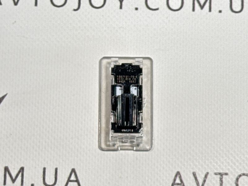 Подсветка бардачка Tesla Model 3 493302 фото