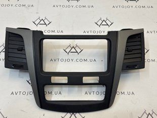 Рамка магнитолы Toyota Hilux 2006-15 897940 фото