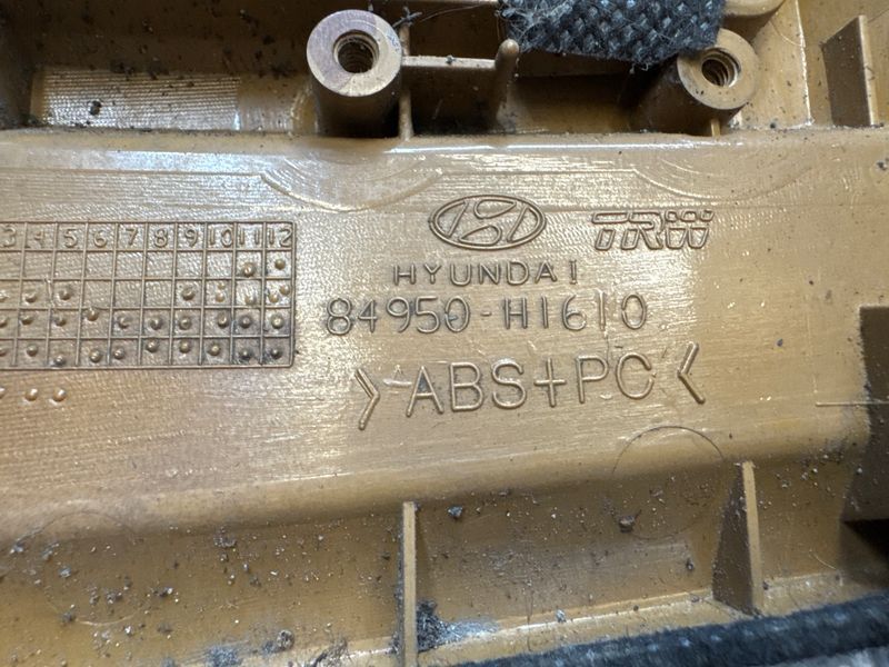 Накладка торпедо центральна Hyundai Terracan HP 494269 фото