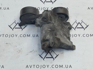 Натяжитель приводного ремня Toyota Hilux 2006-15 899111 фото