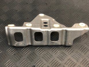 Кронштейн теплоізоляції днища BMW X5 G05 493741 фото